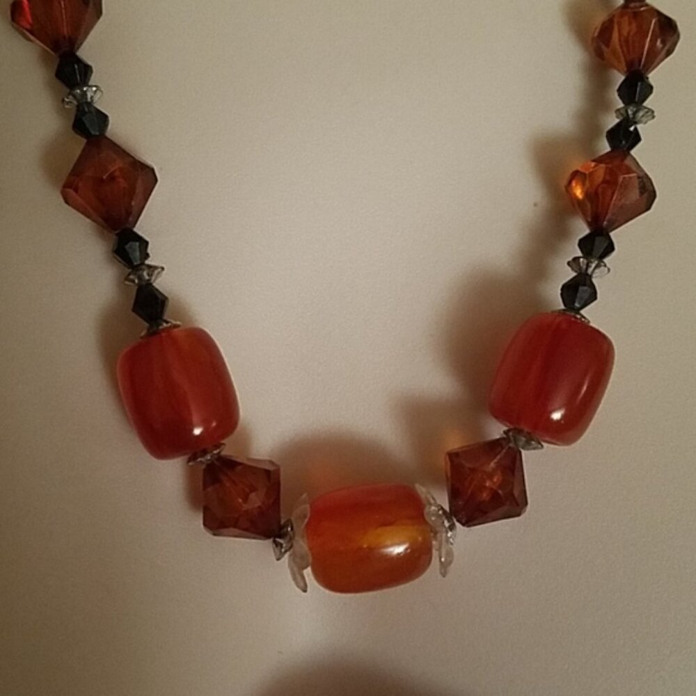 2 items - Vintage Murano earrings and Beaded fashion necklace - Picture 3 of 5